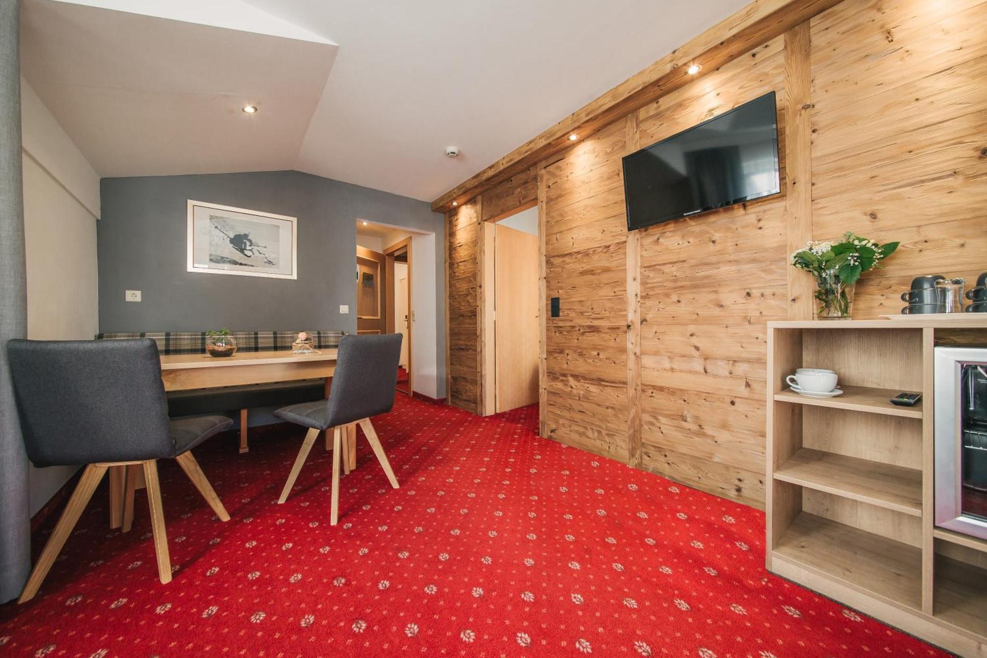Arlen Lodge Hotel Inkl Premium Karte Im Sommer Санкт Антон ам Арлберг Екстериор снимка