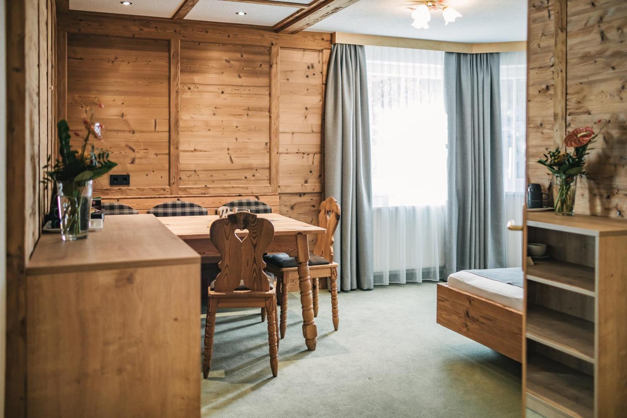 Arlen Lodge Hotel Inkl Premium Karte Im Sommer Санкт Антон ам Арлберг Екстериор снимка