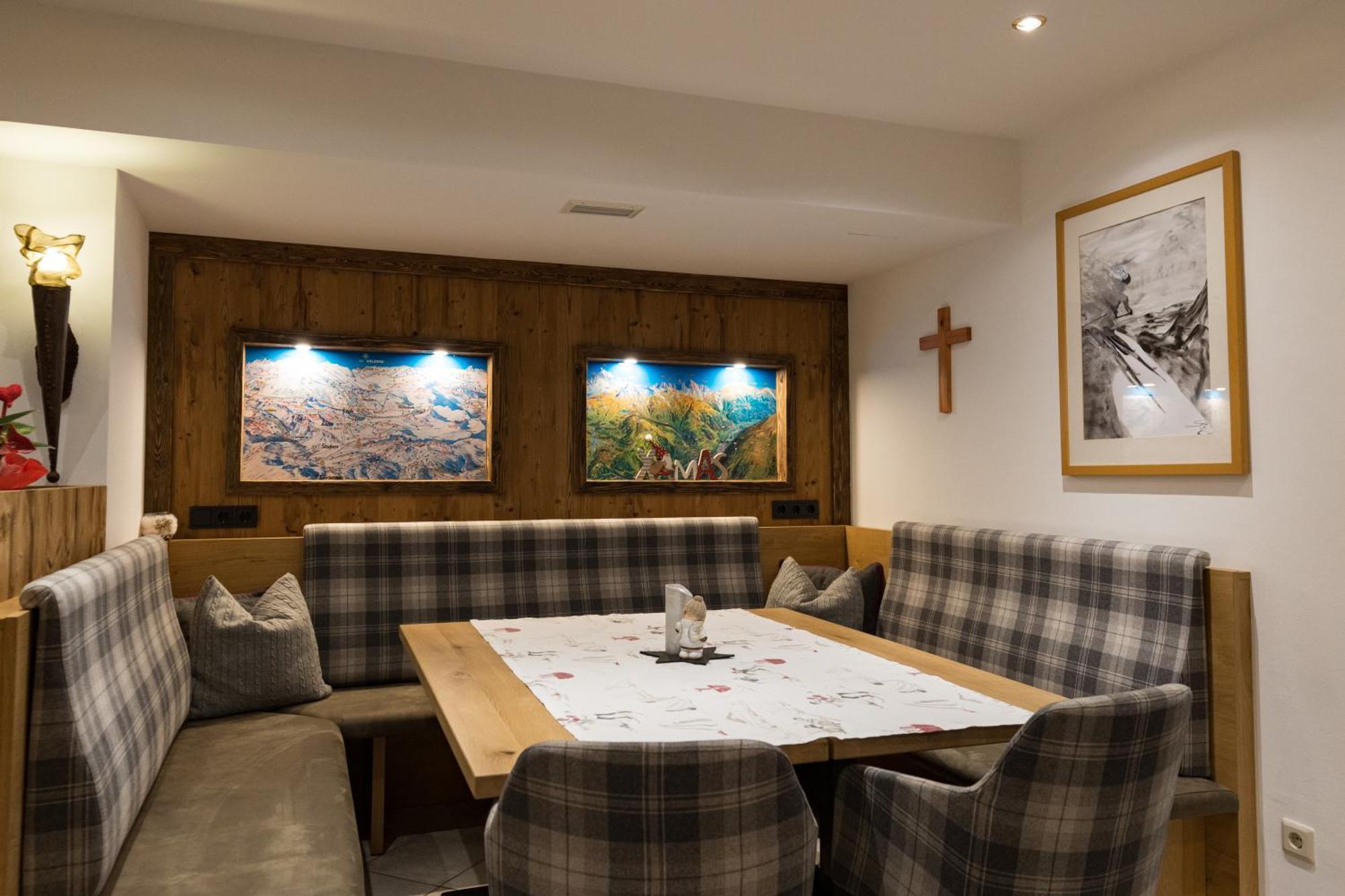 Arlen Lodge Hotel Inkl Premium Karte Im Sommer Санкт Антон ам Арлберг Екстериор снимка