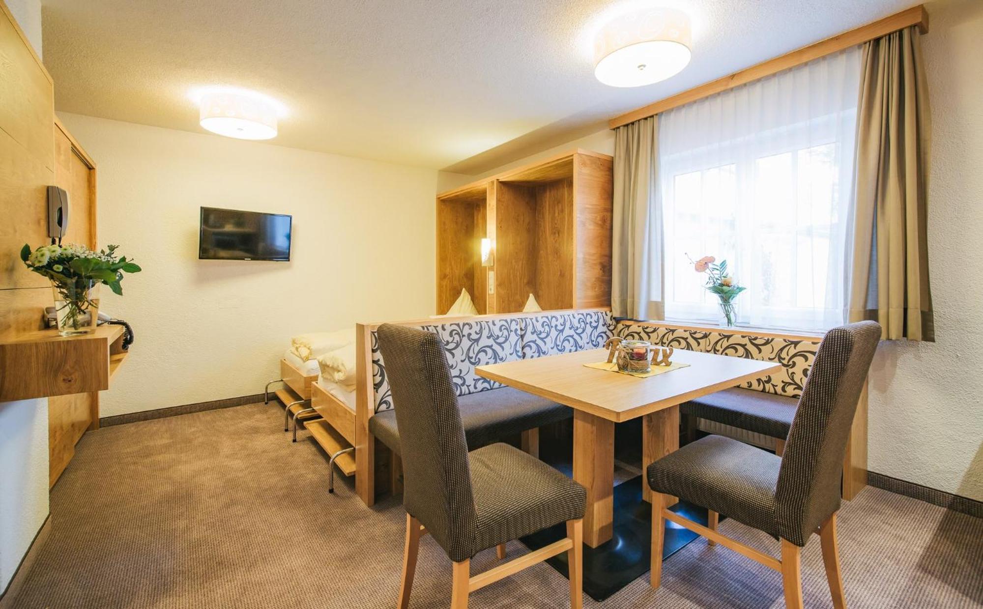 Arlen Lodge Hotel Inkl Premium Karte Im Sommer Санкт Антон ам Арлберг Екстериор снимка